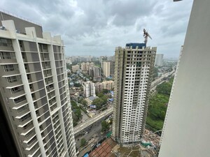 1.5 BHK Apartment For Sale in Kalpataru Paramount B, Kapur Bawdi