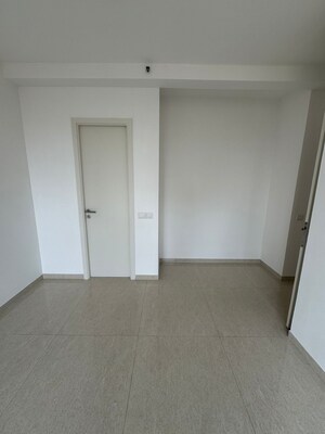 Room in 2 BHK Apartment at Hiranandani Delanna, Ghodbunder Road – for Sale