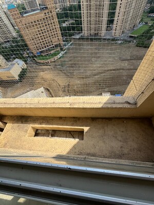 Swimming Pool in 2 BHK Apartment at Hiranandani Delanna, Ghodbunder Road – for Sale