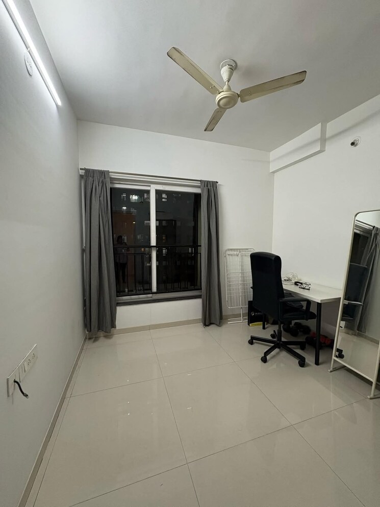 Bedroom, rustomjee-urbania-azziano 2 Bedroom 950 Sq.Ft. Apartment In Majiwada Thane 8716917