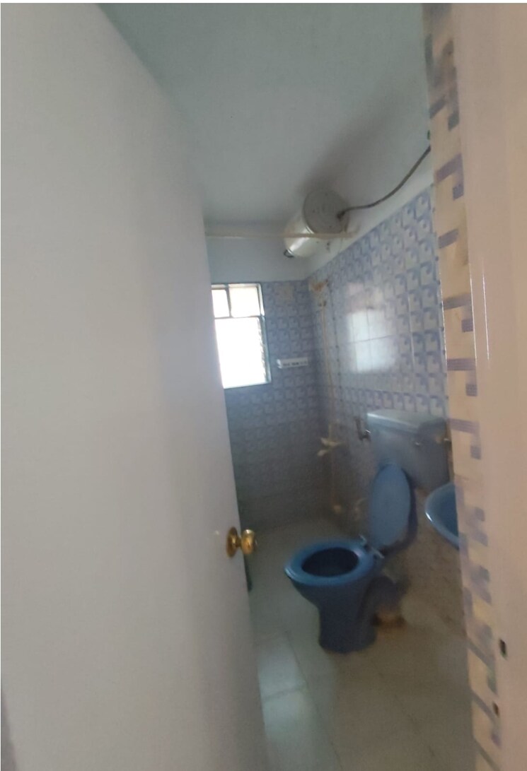 Bathroom, parmar-garden 2 Bedroom 1000 Sq.Ft. Apartment In Wanwadi Pune 8716927