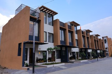 2.5 BHK Independent House – Exterior View View at Ab Bypass Road - for Sale