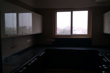 Room in 4 BHK Builder Floor at Jasola – for Sale