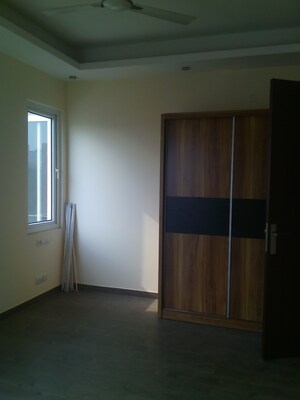 Room in 4 BHK Builder Floor at Jasola – for Sale