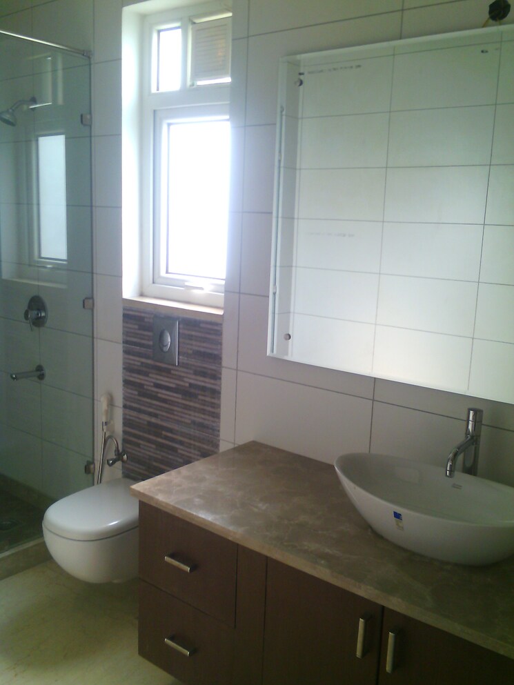 Bathroom, jasola 4 Bedroom 3000 Sq.Ft. Builder Floor In Jasola Delhi 8716945