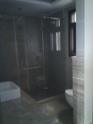 Furnished Amenities in 4 BHK Builder Floor at Jasola – for Sale