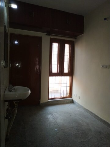 Room in 1 BHK Apartment at Molarband – for Rent