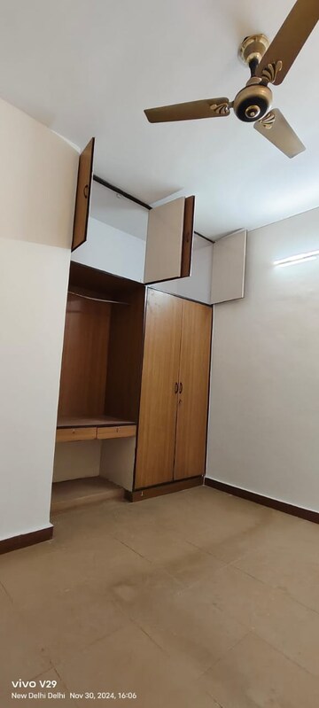 Room in 3 BHK Apartment at RWA Jasola Sector 7, Jasola – for Sale