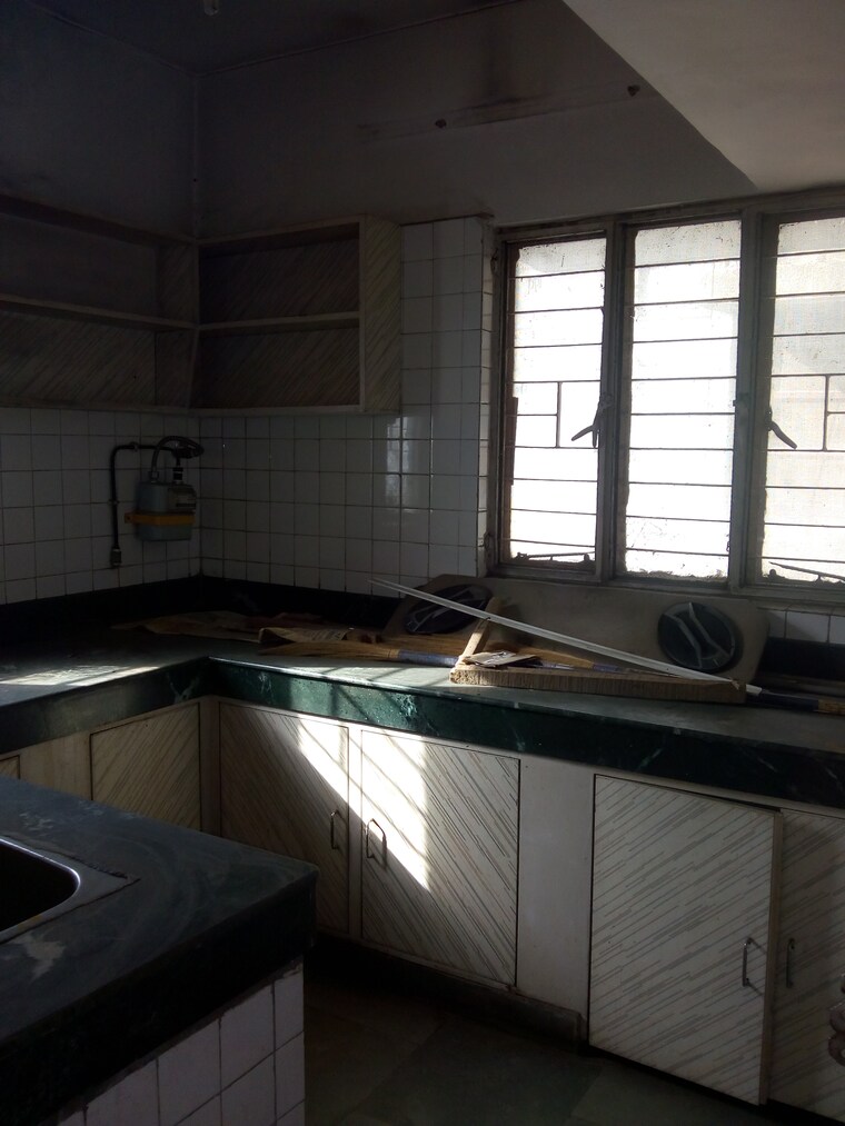 Kitchen, rwa-jasola-sector-8-sfs-flat 3 Bedroom 1400 Sq.Ft. Apartment In Jasola Delhi 8716959