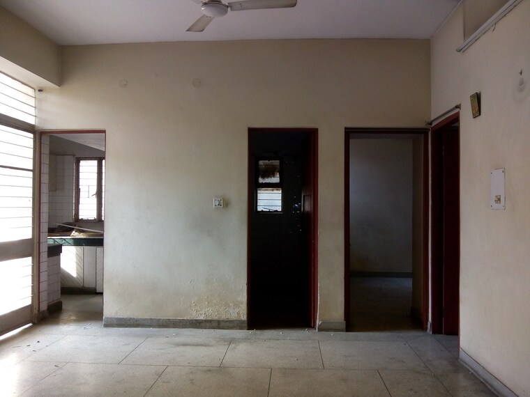 Room, rwa-jasola-sector-8-sfs-flat 3 Bedroom 1400 Sq.Ft. Apartment In Jasola Delhi 8716959