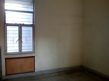 Room in 3 BHK Apartment at RWA Jasola Sector 8 SFS Flat, Jasola – for Sale