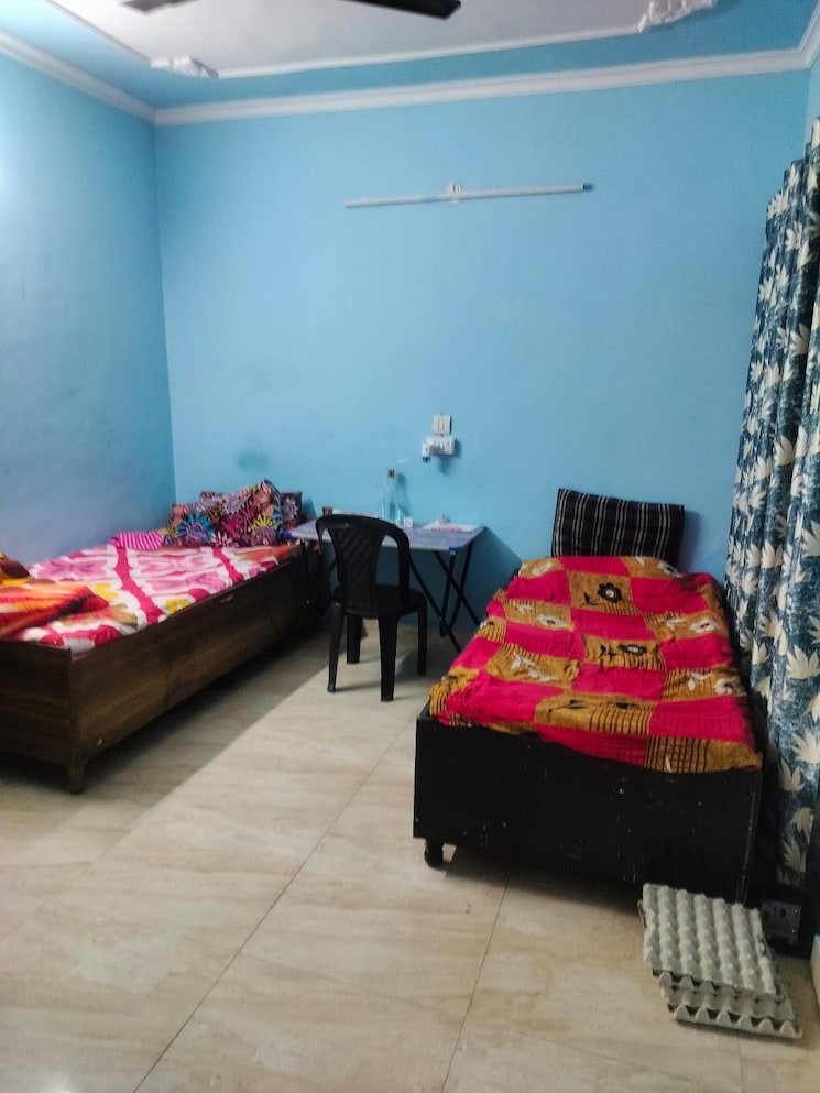 Bedroom, sarita vihar 3 Bedroom 1400 Sq.Ft. Apartment In Sarita Vihar Delhi 8716961