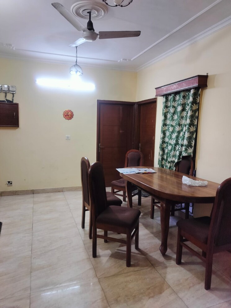 Living Room, sarita vihar 3 Bedroom 1400 Sq.Ft. Apartment In Sarita Vihar Delhi 8716961