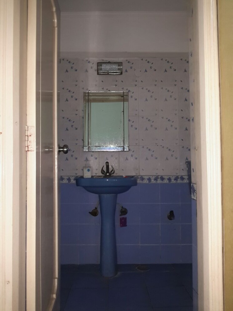 Master Bedroom, rwa-apartments 3 Bedroom 1800 Sq.Ft. Independent House In Sector 31 Noida 8716964