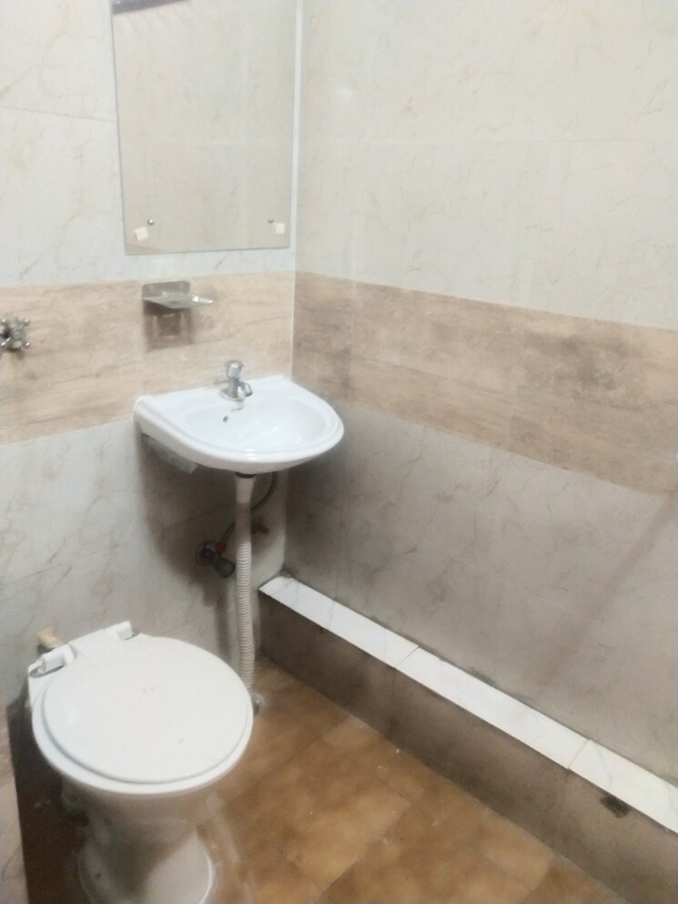 Bathroom, sai-homes-sector-49 2 Bedroom 750 Sq.Ft. Builder Floor In Sector 49 Noida 8716976