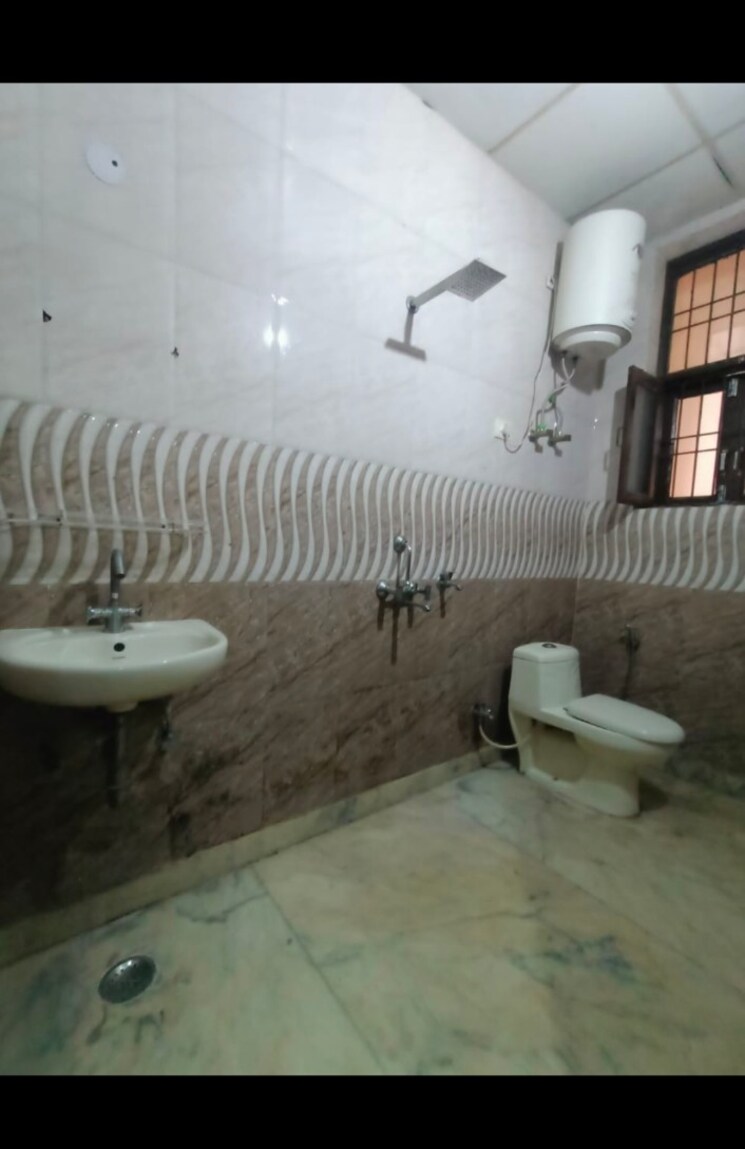Bathroom, sas-tower 2 Bedroom 2200 Sq.Ft. Builder Floor In Sector 38 Gurgaon 8716984