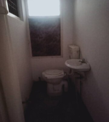 Bathroom in 2 BHK Villa at Aliganj – for Rent