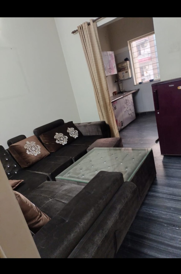 2 BHK 2200 Sq.Ft. Builder Floor in Spazedge