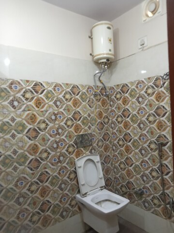 Bathroom in 1 BHK Villa at Aliganj – for Rent