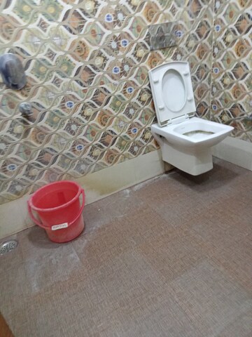Bathroom in 1 BHK Villa at Aliganj – for Rent
