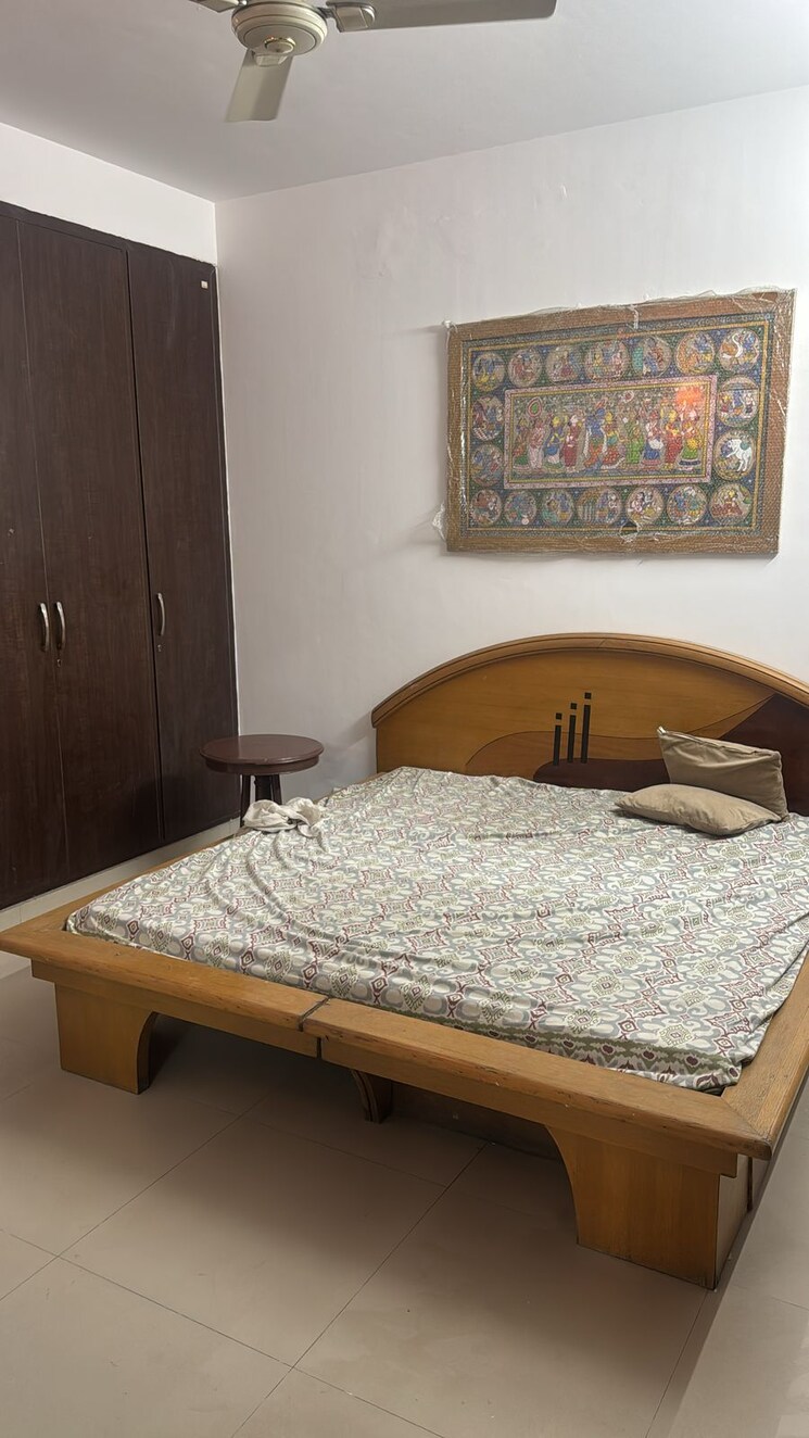 Bedroom, supertech-emerald-court 3 Bedroom 1750 Sq.Ft. Apartment In Sector 93a Noida 8717014