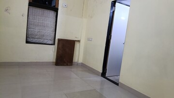 Room in 1.5 BHK Apartment at Vakola – for Rent