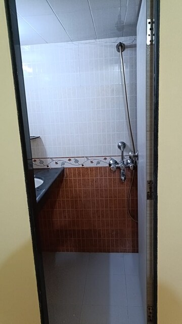 Bathroom in 1.5 BHK Apartment at Vakola – for Rent