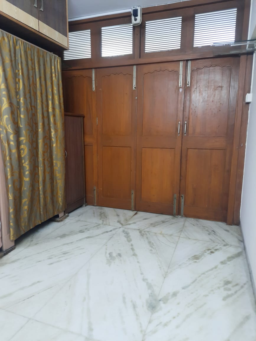 1 BHK Apartment For Rent in Vileparle West 