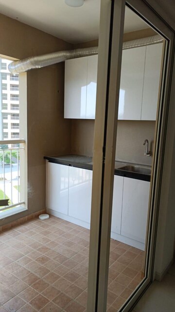 Room in 2 BHK Apartment at Sobha Dream Gardens, Thanisandra Main Road – for Rent