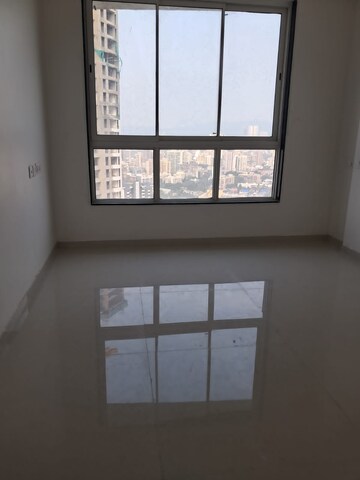 Room in 2 BHK Apartment at Sheth Irene, Malad West – for Sale