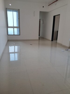 Room in 2 BHK Apartment at Sheth Irene, Malad West – for Sale