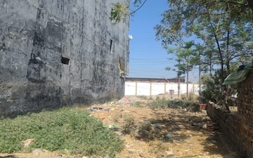 Plot For Sale in Sikandrabad