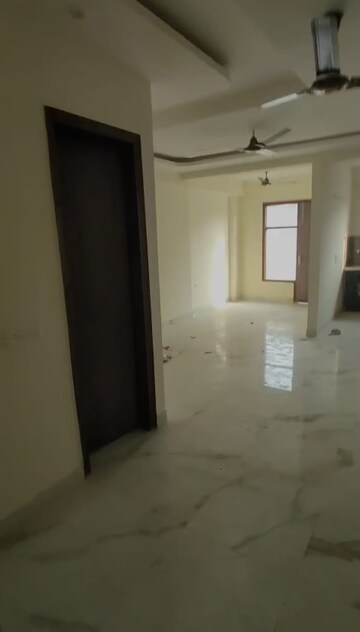 Room in 1 BHK Apartment at Auric City Homes, Sector 82 – for Sale