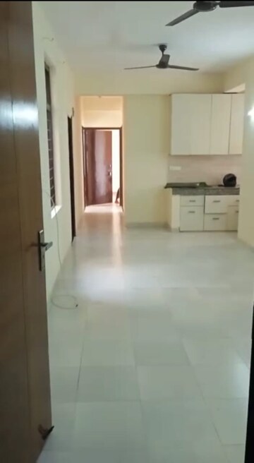 Room in 3 BHK Apartment at Auric City Homes, Sector 82 – for Sale