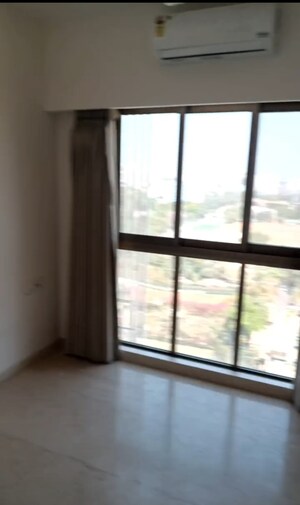 Room in 2 BHK Apartment at Platinum Prive, Andheri West – for Sale