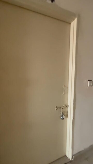 Furnished Amenities in 3 BHK Apartment at Auric City Homes, Sector 82 – for Sale