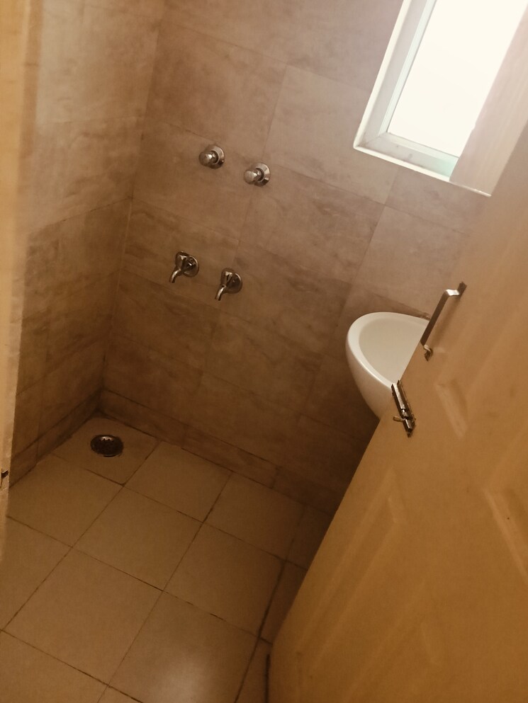 Attached Bathroom, wave-dream-homes 2 Bedroom 808 Sq.Ft. Apartment In Wave City Ghaziabad 8717380