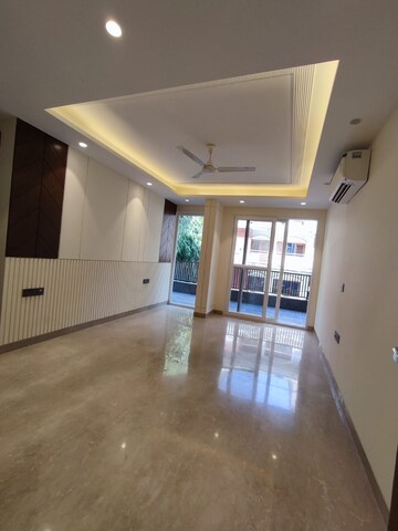 Building Lobby in 4 BHK Builder Floor at Saket – for Sale