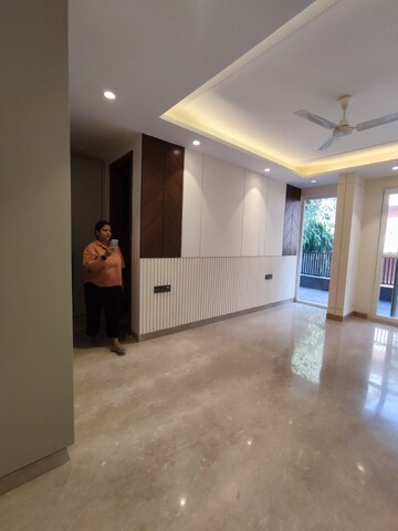 Room in 4 BHK Builder Floor at Saket – for Sale