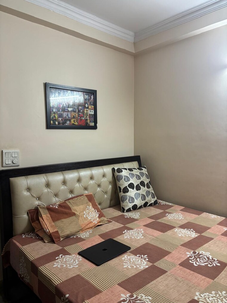 Bedroom, uppal-southend 2.5 Bedroom 1150 Sq.Ft. Builder Floor In Sector 49 Gurgaon 8717474