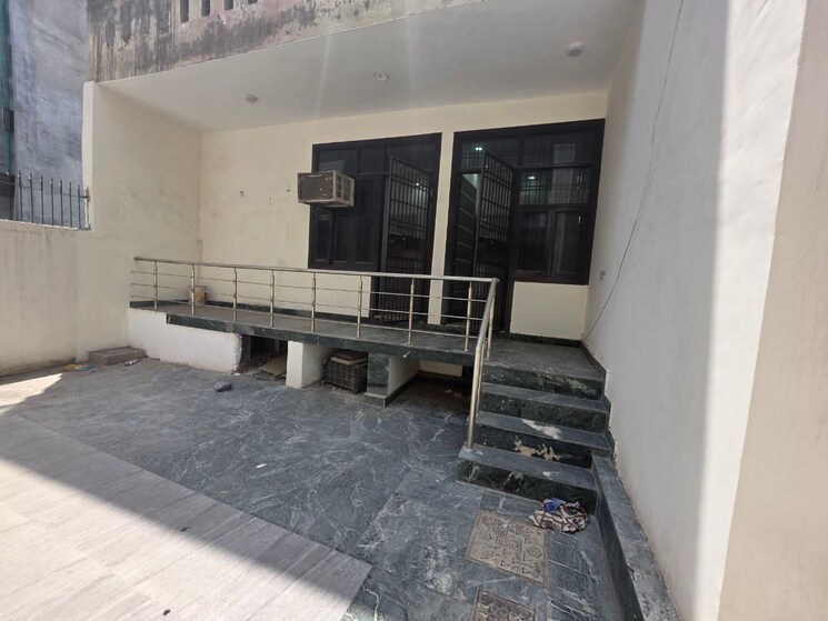 undefined, sector 37 3 Bedroom 250 Sq.Ft. Builder Floor In Sector 37 Faridabad 8717485