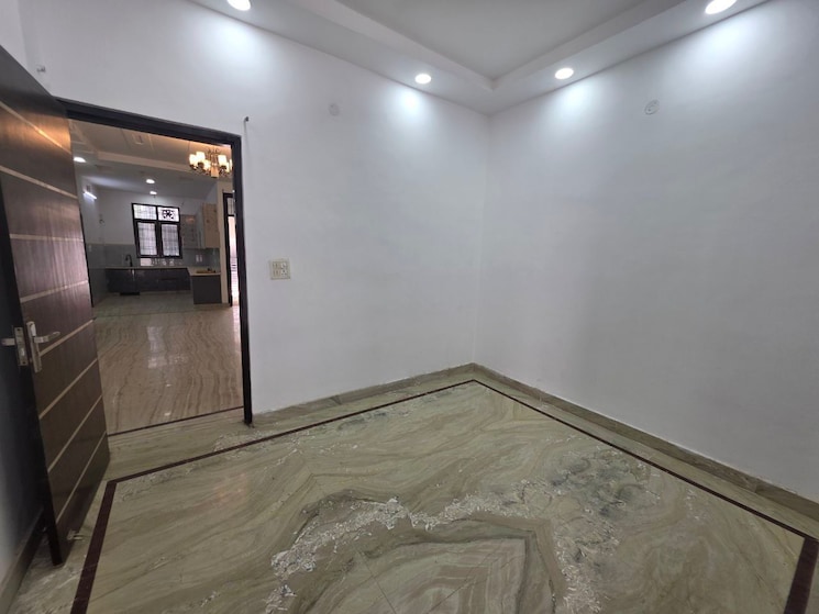 Room, sector 37 3 Bedroom 250 Sq.Ft. Builder Floor In Sector 37 Faridabad 8717485