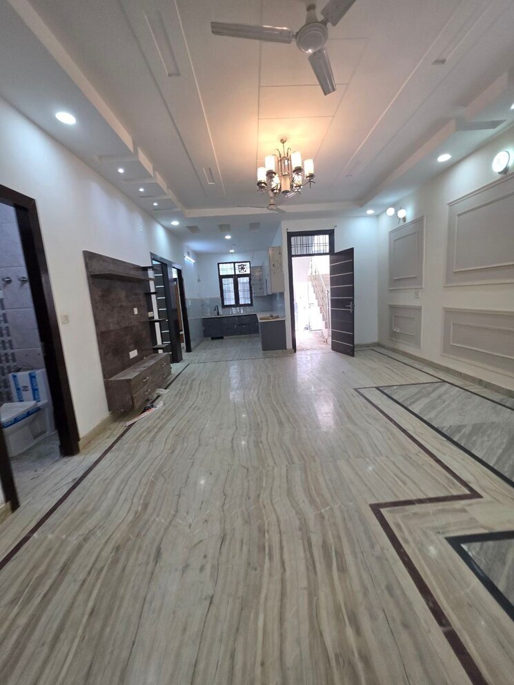  Parking, sector 37 3 Bedroom 250 Sq.Ft. Builder Floor In Sector 37 Faridabad 8717485