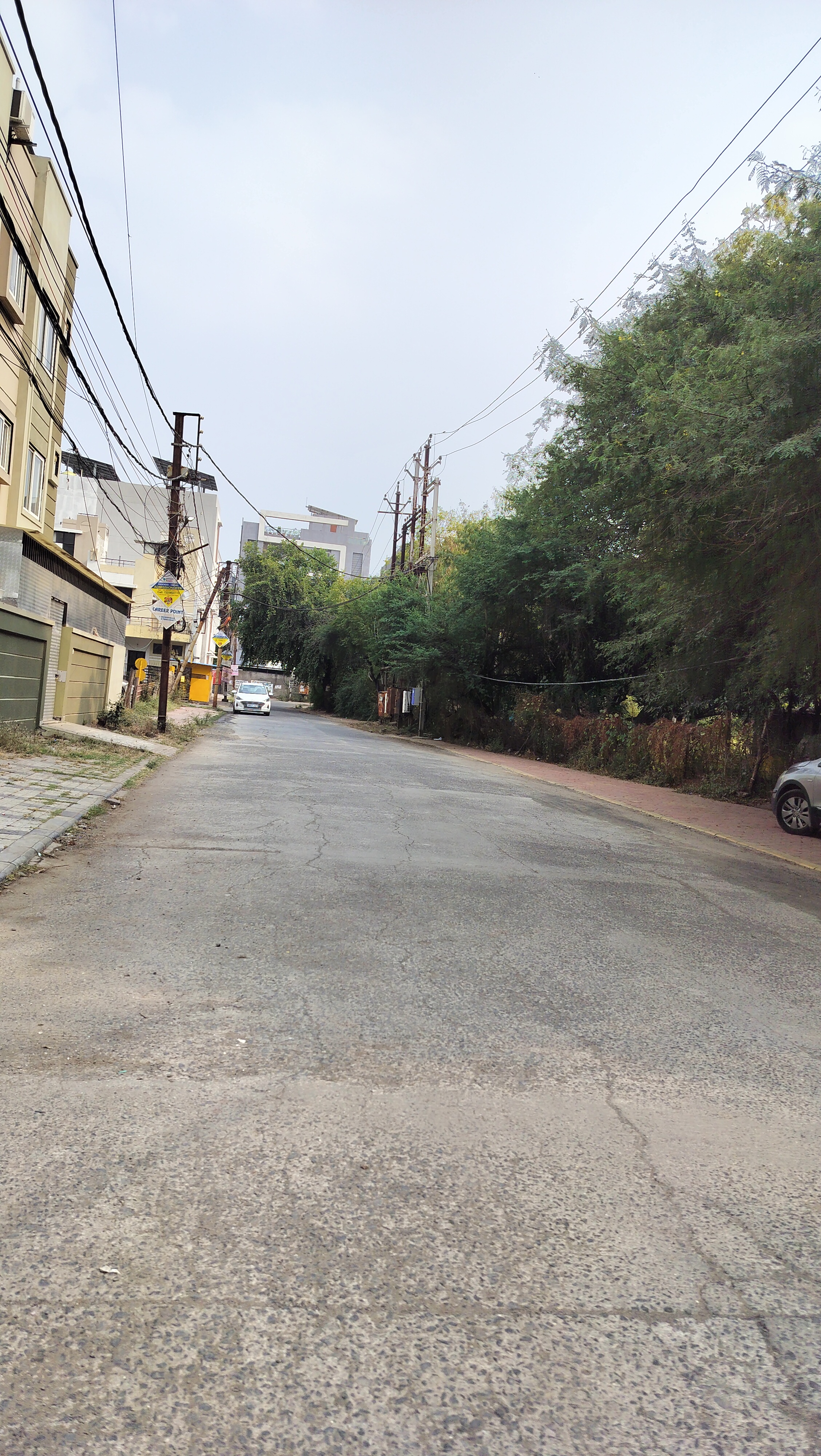 Plot For Sale in Sch No 78 M 1000 Sqft Plo