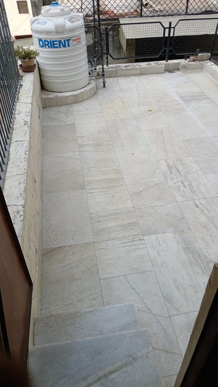 Bathroom, sector 22 1 Bedroom 500 Sq.Ft. Builder Floor In Sector 22 Chandigarh 8717481