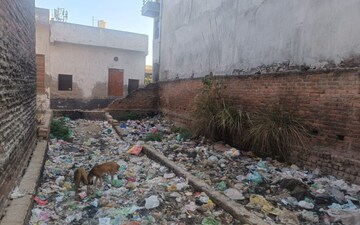 Plot For Sale in Sikandrabad