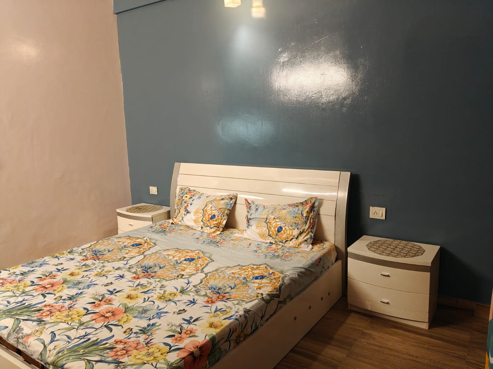 1 BHK Apartment For Rent in Paramount Golfforeste Villas