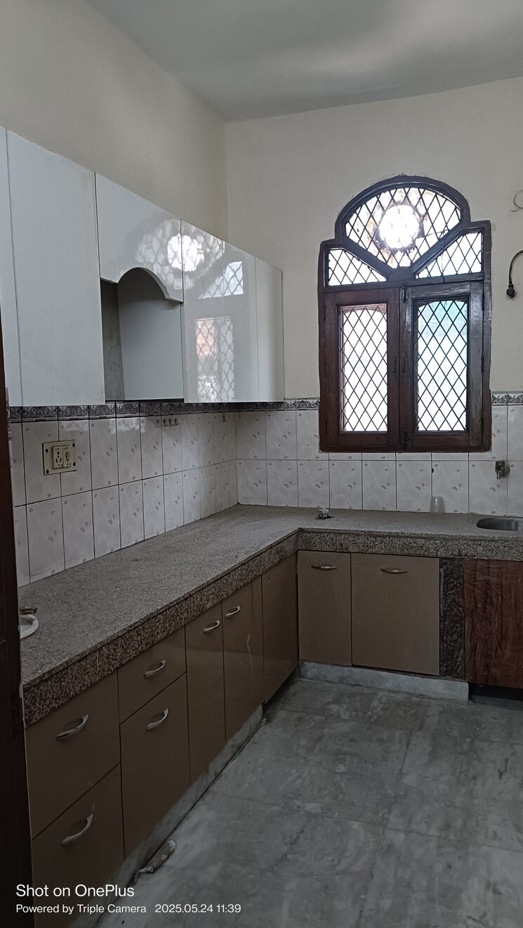 Kitchen, ashoka-enclave-faridabad 3 Bedroom 1250 Sq.Ft. Builder Floor In Sector 34 Faridabad 8717499