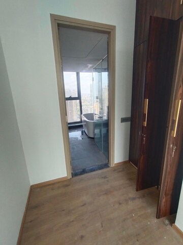 Room in 5 BHK Apartment at Rustomjee Crown, Prabhadevi – for Rent