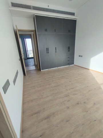 Room in 5 BHK Apartment at Rustomjee Crown, Prabhadevi – for Rent